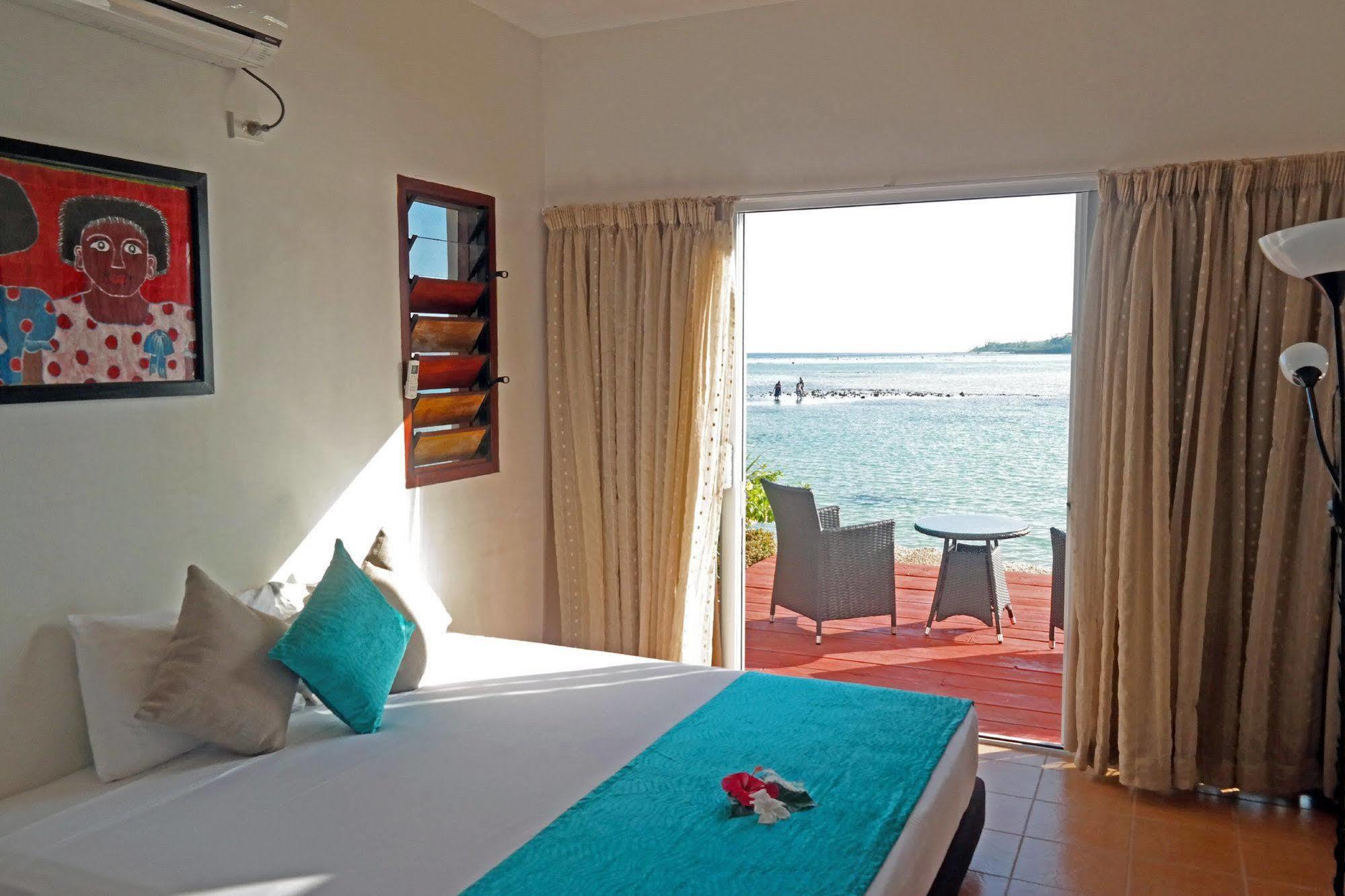 Moorings Hotel Порт-Вила Экстерьер фото