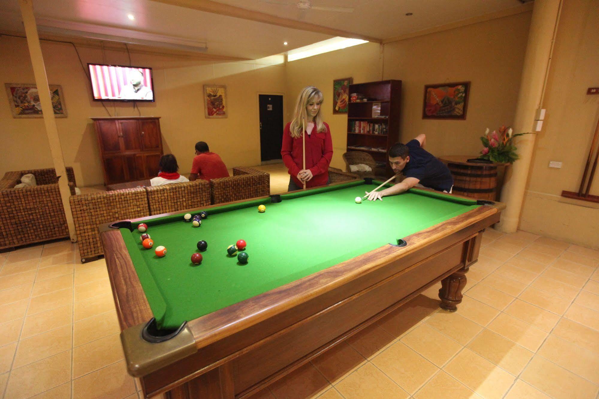 Moorings Hotel Порт-Вила Экстерьер фото